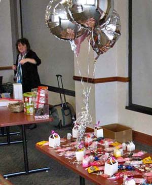 Photo of small gifts on table